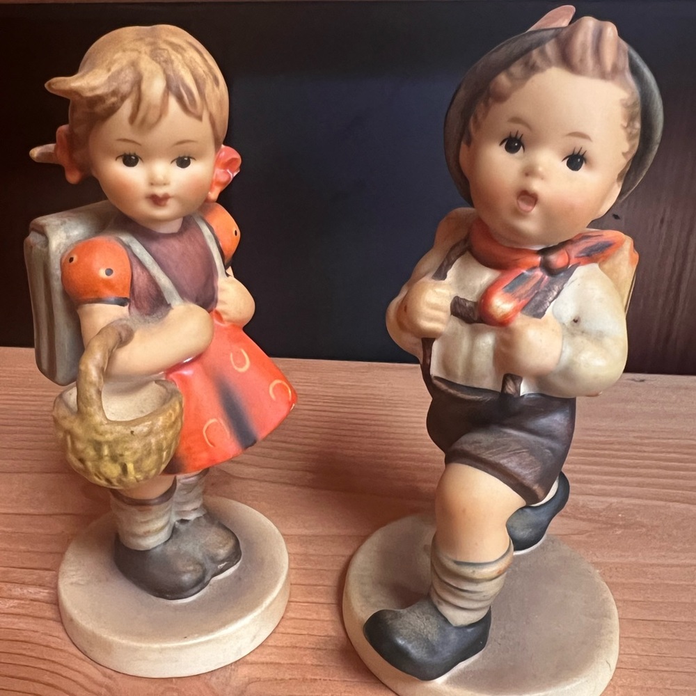 Hummel school boy and school girl